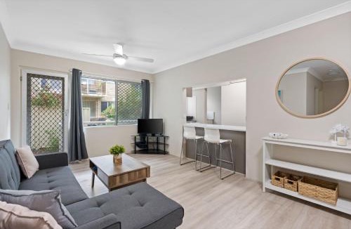The Entrance Apartment | Jewel Court Unit 1