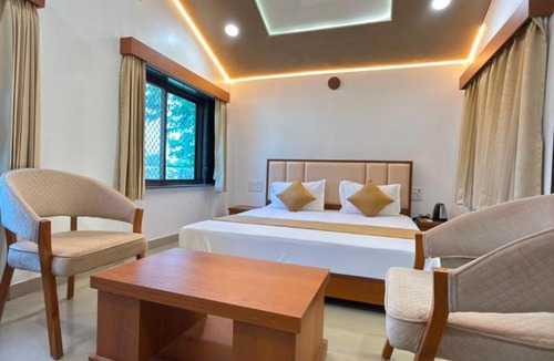 Nathdwara House | JIMOJI FOREST VILLA 966O9O1OO6 ULTIMATE 5BHK WITH INFINITY POOL JUST 6km FROM Shreenathji Temple By SK