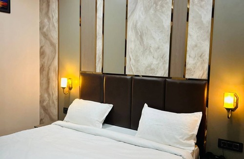 Gurugram Hostel | JMD HOTEL