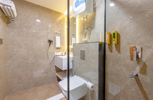 DLF City Apartment | JMD LUXE STAY, DLF Phase 1, Golf Course Road