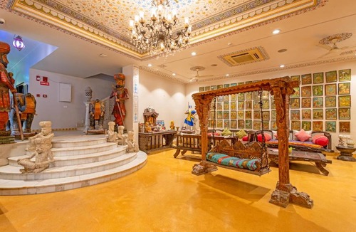 Paharganj Hotel | Jyoti Mahal A Royal Heritage Hotel - A Luxury Heritage Collection - Near to Connaught Place