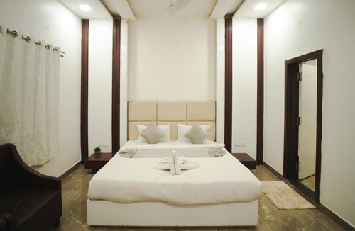 Guna Hotel | K2 Highway Treat & Resort Unit of Lyzon