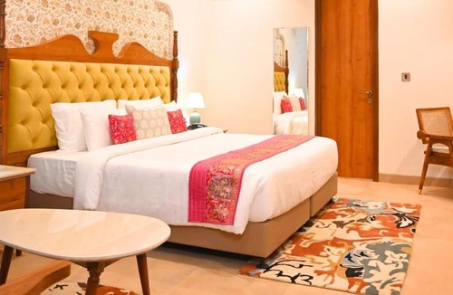 Mathura Resort | Kadamb Kuteer Hotel and Resort