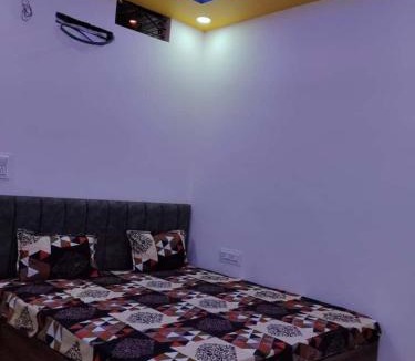 Ujjain House | karan arjun guest house