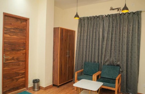 Kumarhatti Apartment | Kasauli Vista
