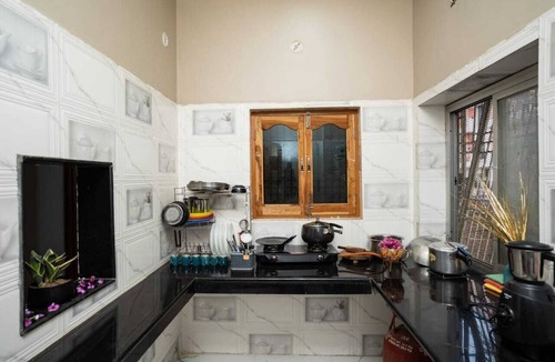 Varanasi Apartment | Kashi Cottage Homestay By GRB