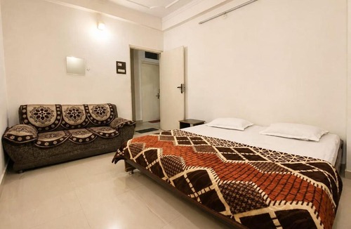 Varanasi House | Kashi Vinakaya Family Homestay