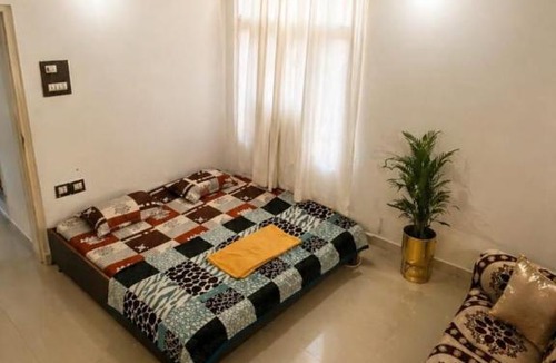 Varanasi House | Kashi Vinakaya Family Homestay