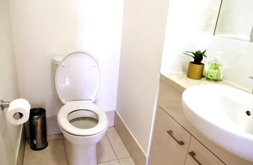 Kellyville House | Kellyvile Delight 5BrHouseParkingShopping Center