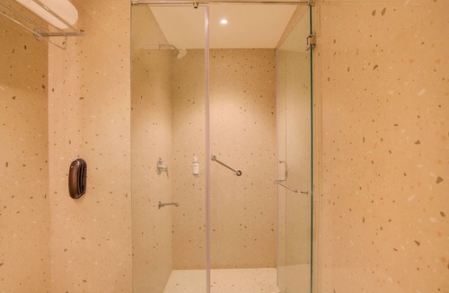 Vijayawada Hotel | Keys Lite by Lemon Tree Hotels Krishna