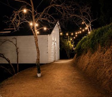 Kanatal Villa | Khaadu farm & living