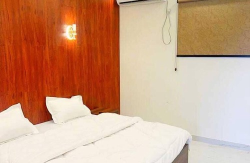 Gurugram Hotel | Kingfisher Luxury Resort
