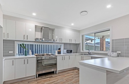 Austral House | KozyGuru | Austral | 4 Room Comfy House
