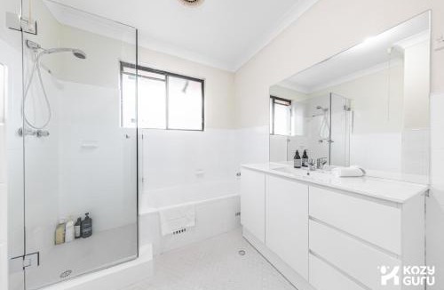 Cabramatta House | KozyGuru | Cabramatta | Spacious 3BR Townhouse