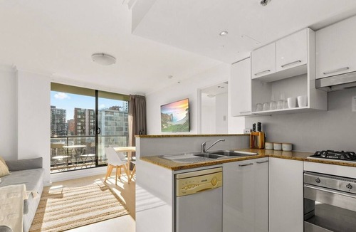 Haymarket Apartment | KozyGuru | Haymarket | Cozy 2-Bedroom Apartment