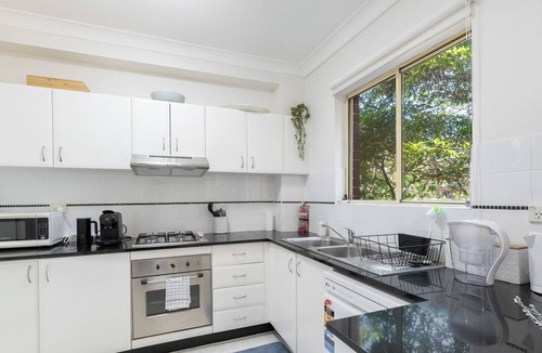 Homebush West Apartment | KozyGuru | Homebush West | 3-Beds Apt with Parking