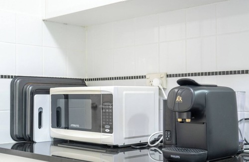 Homebush West Apartment | KozyGuru | Homebush West | 3-Beds Apt with Parking