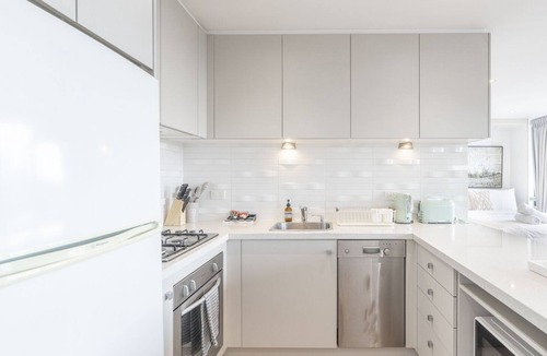 Rozelle Apartment | Kozyguru | Rozelle | Bridge View With Carpark