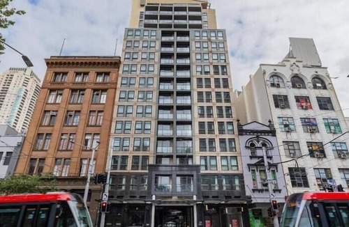 Haymarket Apartment | KozyGuru | Sydney Cbd 2 Bed Apt | City View