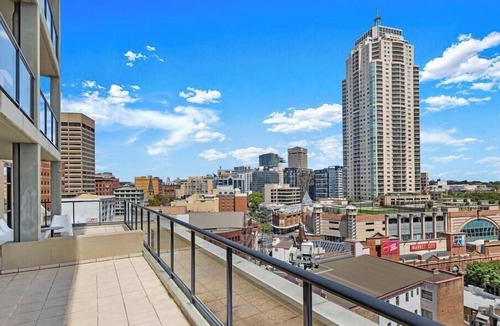 Haymarket Apartment | KozyGuru | Sydney Cbd 2 Bed Apt | City View