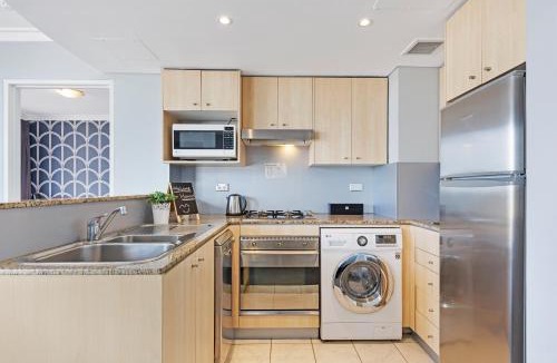 Haymarket Apartment | KOZYGURU | Sydney CBD | Lovely 2 Bedroom APT with Amazing City View