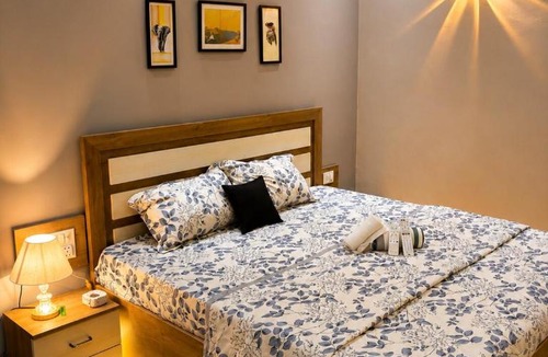 Greater Noida Apartment | Kunj Homestays