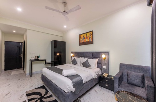Gurugram Resort | La Comfort By shrpl