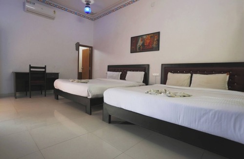 Kanooja Hotel | Lake Alpi Resort Kumbhalgarh