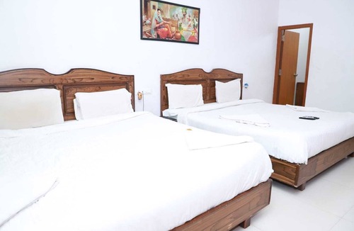 Kanooja Hotel | Lake Alpi Resort Kumbhalgarh