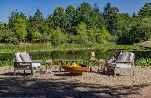 Wentworth Falls House | LAKE HOUSE AT TABLELAND ESTATE PRIVATE LAKE RETREAT