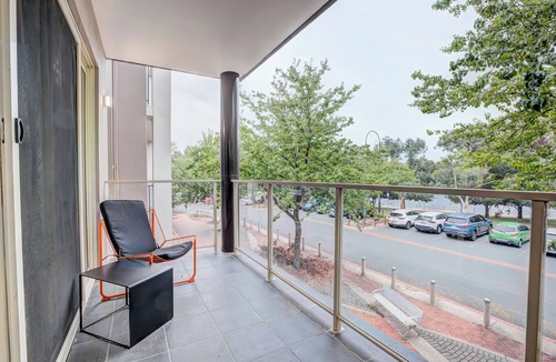 Gungahlin House | Lakeview Family Retreat: Canberra-Cozy Townhouse!