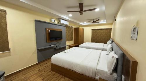 Kanchipuram Hotel | Lakshmi Narayana Grand