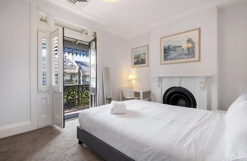 Forest Lodge House | Large 4BR Terrace Home in Forest Lodge