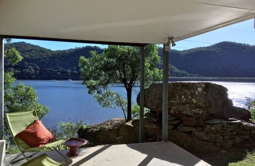 Bar Point House | LATITUDE 33 . arrive by boat . HAWKESBURY RIVER . Private Waterfront W Jetty