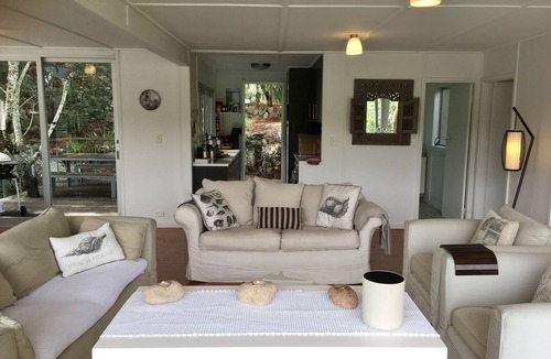 Bar Point House | LATITUDE 33 . arrive by boat . HAWKESBURY RIVER . Private Waterfront W Jetty