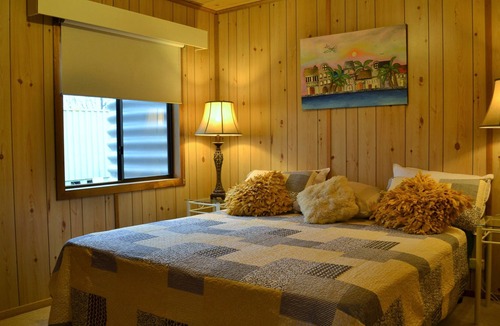 Michelago House | Laurobel Cottage Rural Farmstay - NSW Snowy Region