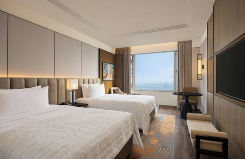 Surat Hotel | Le Meridien Surat