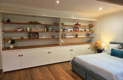 St Ives Apartment | Leafy Suburb Oasis with Comfort and Charm