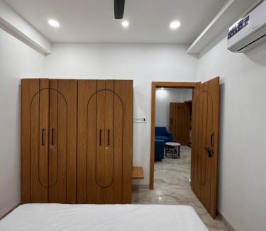 Indore Bed & Breakfast | Leela Shri by StaySure
