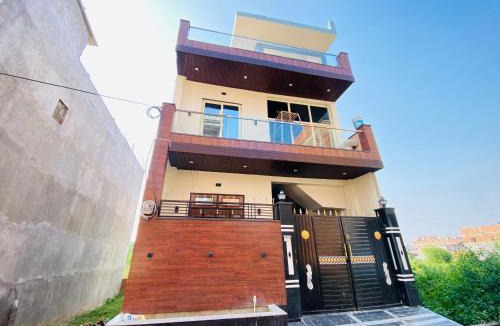 Jhusi House | Legacylodgeinn