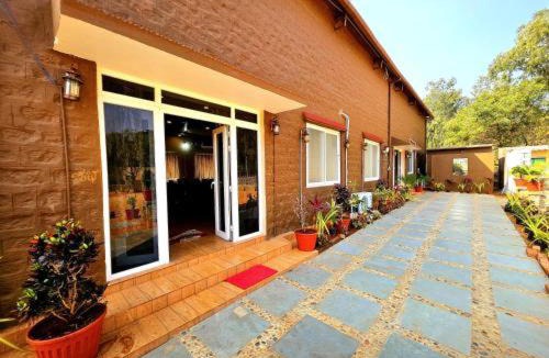 Kamalapur House | LEO DREAM HAMPi