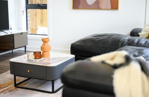 Leppington Villa | Leppington 5Br house near Woolworths Tran station