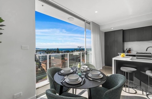 Wollongong CBD Apartment | Lightview Escape Amazing Vistas by North Beach
