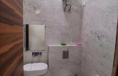 Faridabad Hotel | Lime Inn Stays