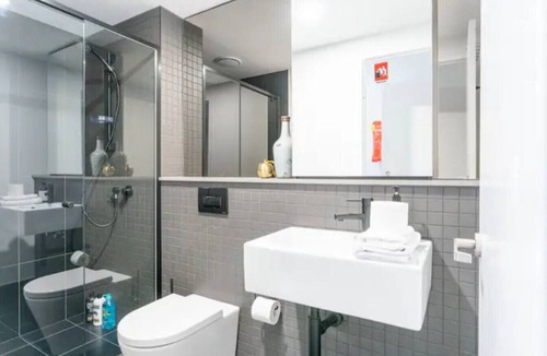 Braddon Apartment | Little Midnight 2 in the heart of town
