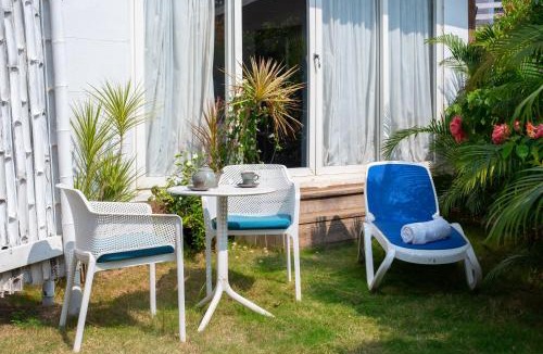 Morjim Hotel | Living Room Beach Resort