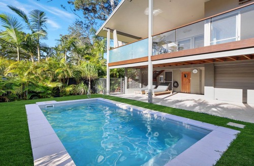 North Avoca House | LOLOMA | pool, wifi, sauna | Accom Holidays