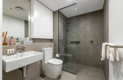 City West Apartment | London Circuit City Escape