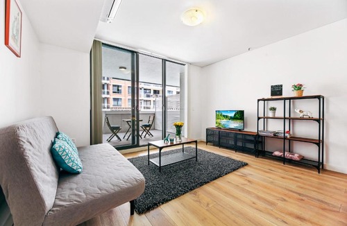 Hornsby Apartment | Lovely 1-Bedroom Apartment Hornsby