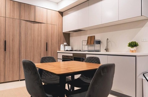 Westmead Apartment | Lovely 1 bedroom with free park in Westmead